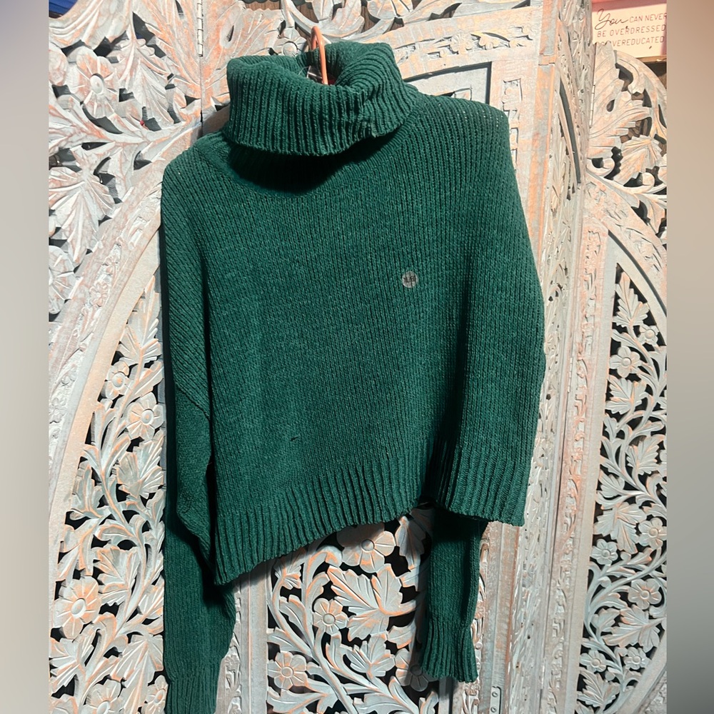 Cozy green sweater